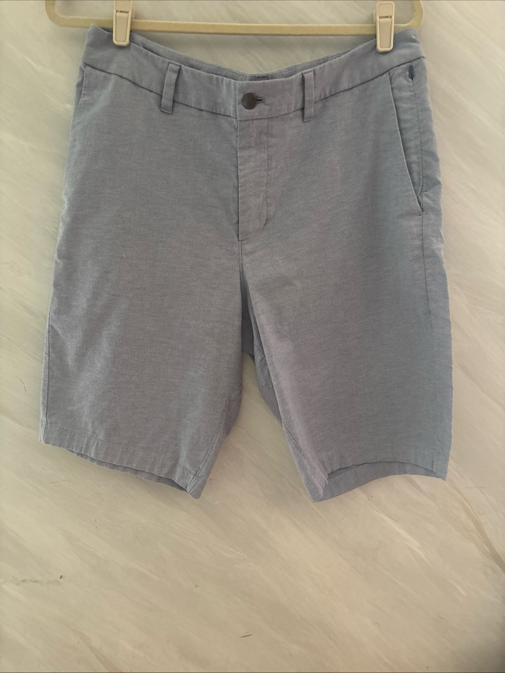 Lululemon Men’s 33 Light Blue Commission Relaxed *Qwick Oxford 11”inseam Shorts